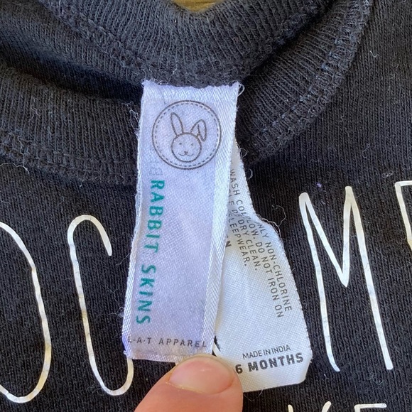 Rock me mama like a wagon wheel onesie 6 months - Picture 3 of 4